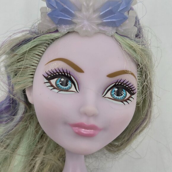 Mattel Ever After High Epic Winter Crystal Winter Girl Doll - Picture 2 of 6